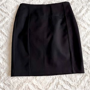 LuLulemon black size 6 skirt excellent used condition. probably worn once.
